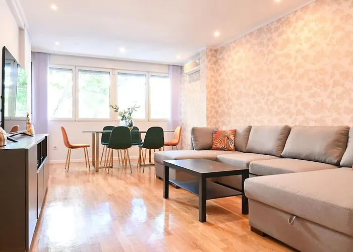 For You Rentals Apartamento Temporal Espacioso De Tres Dormitorios En Madrid Ore51